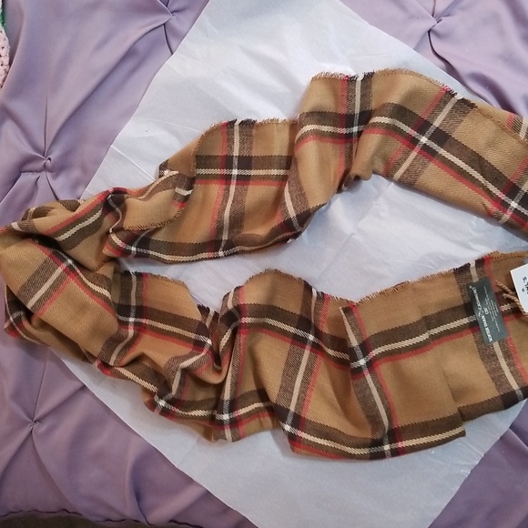 Scarf - Picture 2 of 5